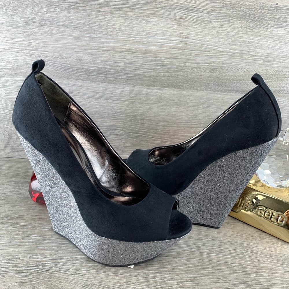Call It Spring Wedge Shoes Size 7.5